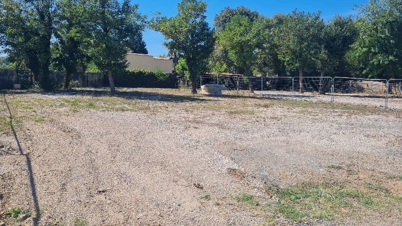 Terrain de location pour bateaux, camping-cars, caravanes, jet-skis et stockage de matériaux à Fréjus, Var (83) – Le Pigeonnier